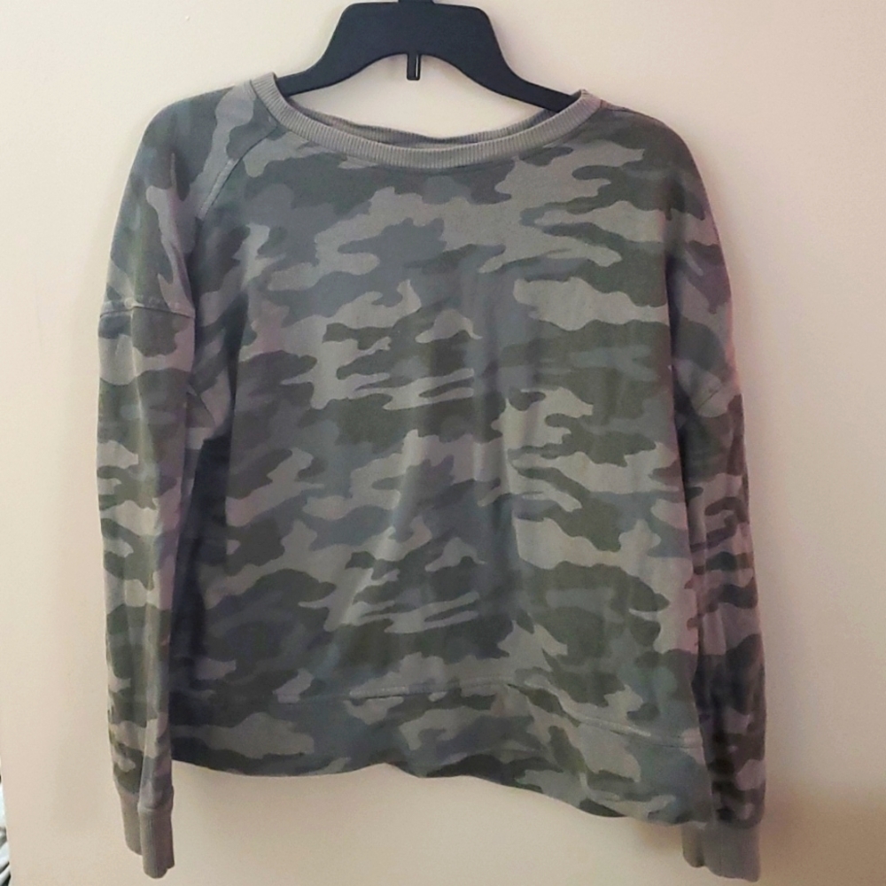 Camo crewneck